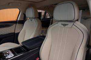 Bentley Flying Spur First Edition 2020 года  (UAE)